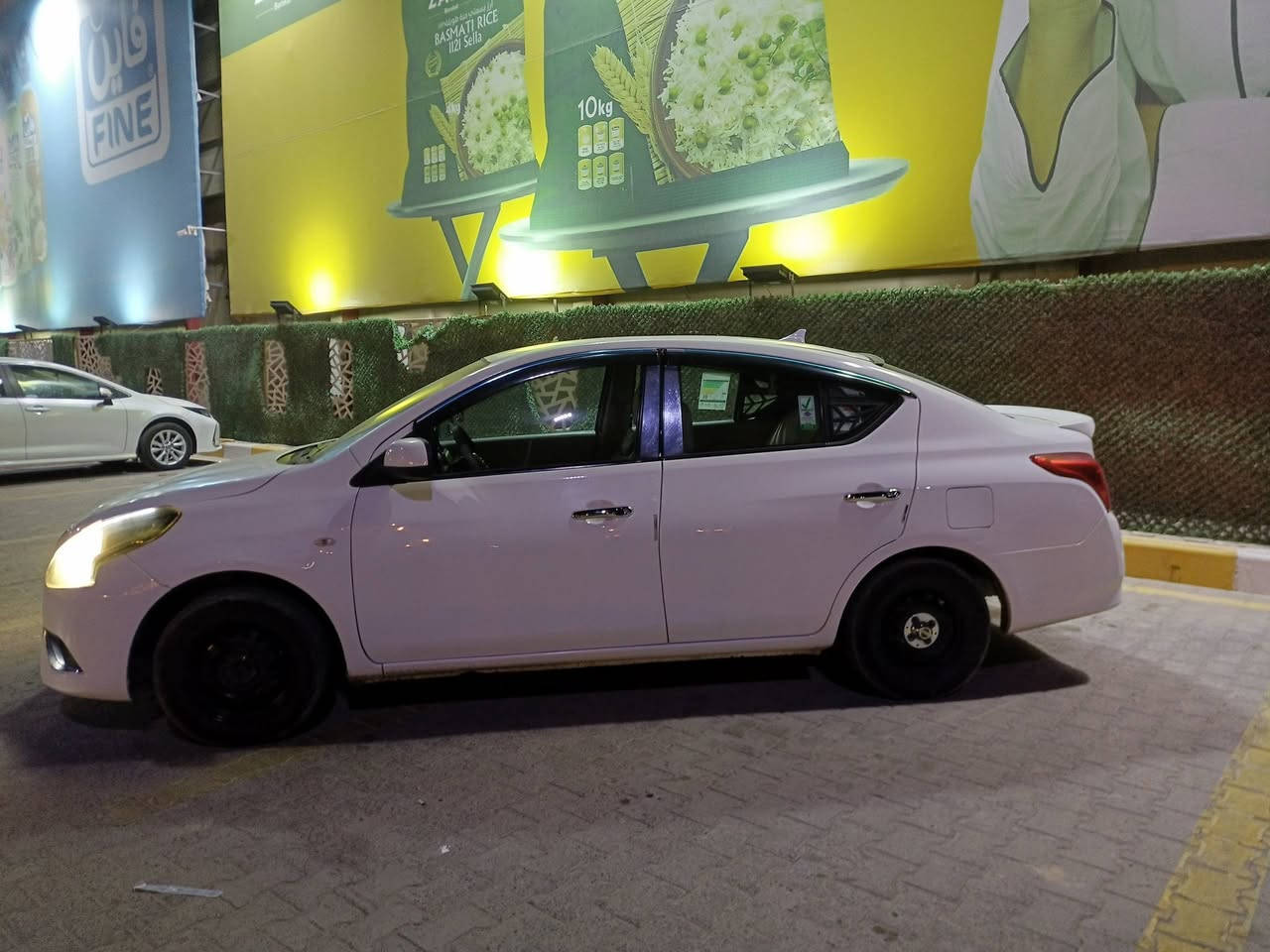 سلام عليكم نيسان صني موديل 20 بسم شركه وكاله تحويل مكينه كير حداديه تبريد جاهزه مدوشمه وشاشه مكفوله من ضربه وصبغ وتبديل بيه كارت وبارد وكم حالوبه فقط السعر 99 وبيه مجال بسيط مكاني نجف الاتصال *********** لايت زنون
