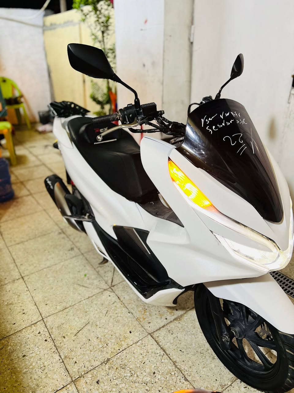 السلام عليكم Pcx جيل الثالث ياباني مكفوله كفاله عامه ستان حساس حساس زحام مكينه 150  دراجه تتعب تكول جديده السعر مليون و700   وماكو هيج سعر متوازي ***********  مكلف بل نشر اتصل ودلل
