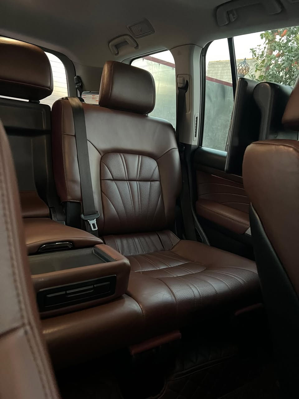 لاند كروز 2020     VXS   5700  ساز اصلي
رقم اربيل الدولي  بأسمي شخصياً هزه وسنويه جديده 
بيها تضليل بل سنويه 80‎%‎ مجدد لل شهر 10
مغلفه ppf اصلي ب 23 ورقه ضمان 8 سنوات
مكفوله كفاله عامه وبوضع الشركه بيه 3 رصعات  صغار مسحوبات pdr وشرط بس بل سونار يبينن
فول فول مواصفات 
مكينه 5.7  8 سلندر     ماشيه 88 الف 
جكات 
دبل ماوس 
كامرات محيطية
داخل قرميدي 
كشنات كهرباء  خزن ميموري وتدفئه وتبريد كشنات
حساس امامي خلفي 
رادار 
مري قلاب وشفط
ستيرن هيتر وكهرباء 
كيجات لكزز 
شاحن واير ليس 
صندوك كهرباء 
5 بصمات 
وبعد بيه هواي مواصفات 
بيه بصمات 2 وكتلوكات كامله 

عنوان السياره بغداد/ ابو غريب 
لل استفسار ***********. //. ***********

معروضه ب 620 وبيها مجال
