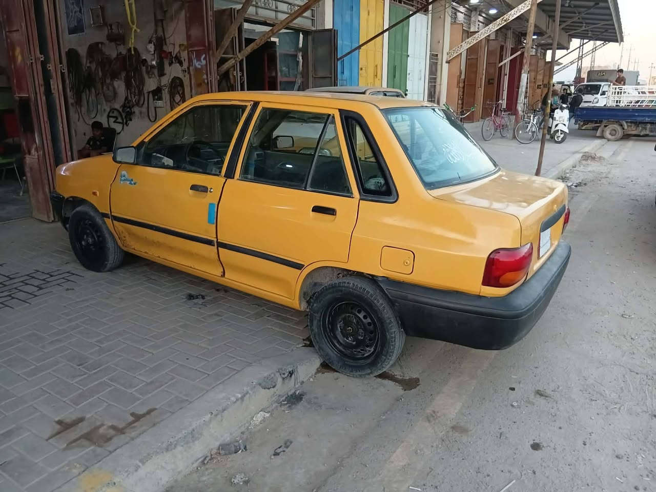 سايبا ١١ حره گير ومحرك شرط معمره  تعمير درجه اولئ سنويه عضم عاج  مااندل صاحبها مكفوله سرقه وعشاير ب  ١١ ورقه وبيها مجال بسيط مكانها سامراء  ***********
