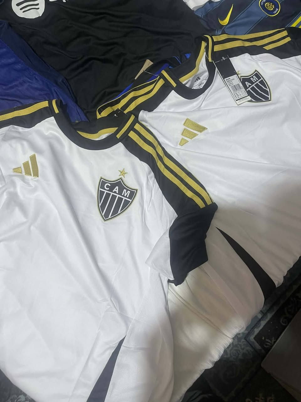 السلام عليكم كباتن وصول الوجبه الثانيه دريسات اصليه ماركه مو صيني او نايلون دريسات ماركة صناعة تايلندي وفيتنامي وبرازيلي اذا اكو فريق سباعي وخماسي اكو سيت كامل تجي شوف وتكدر ع الي يعجبك يدللون الكباتن


**إذا كنت صاحب هذا الإعلان وتريد حذفه لأي سبب، رجاءا أرسل رسالة إلى الدعم الفني**