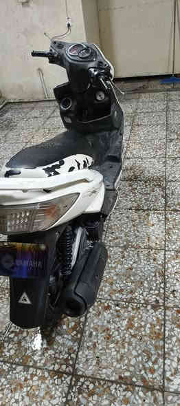 السلام عليكم 
دراجه سكنس فحل نوزل 
طفت الدراجه فجأه  فحصته (مكينه كايمه) ابيع ع هذا الوضع تريد تفصيخ تريد تصلح كهربأيات بلاد  جويتر بلادي وكلاجات بلاديه عليهن ادامه  زوج تايرات جدد قبل يومين شديتهن نوزل مالته البلادي دبلات جاهزه 
قفل ٣٥٠
***********
مكانه بغداد الدوره
