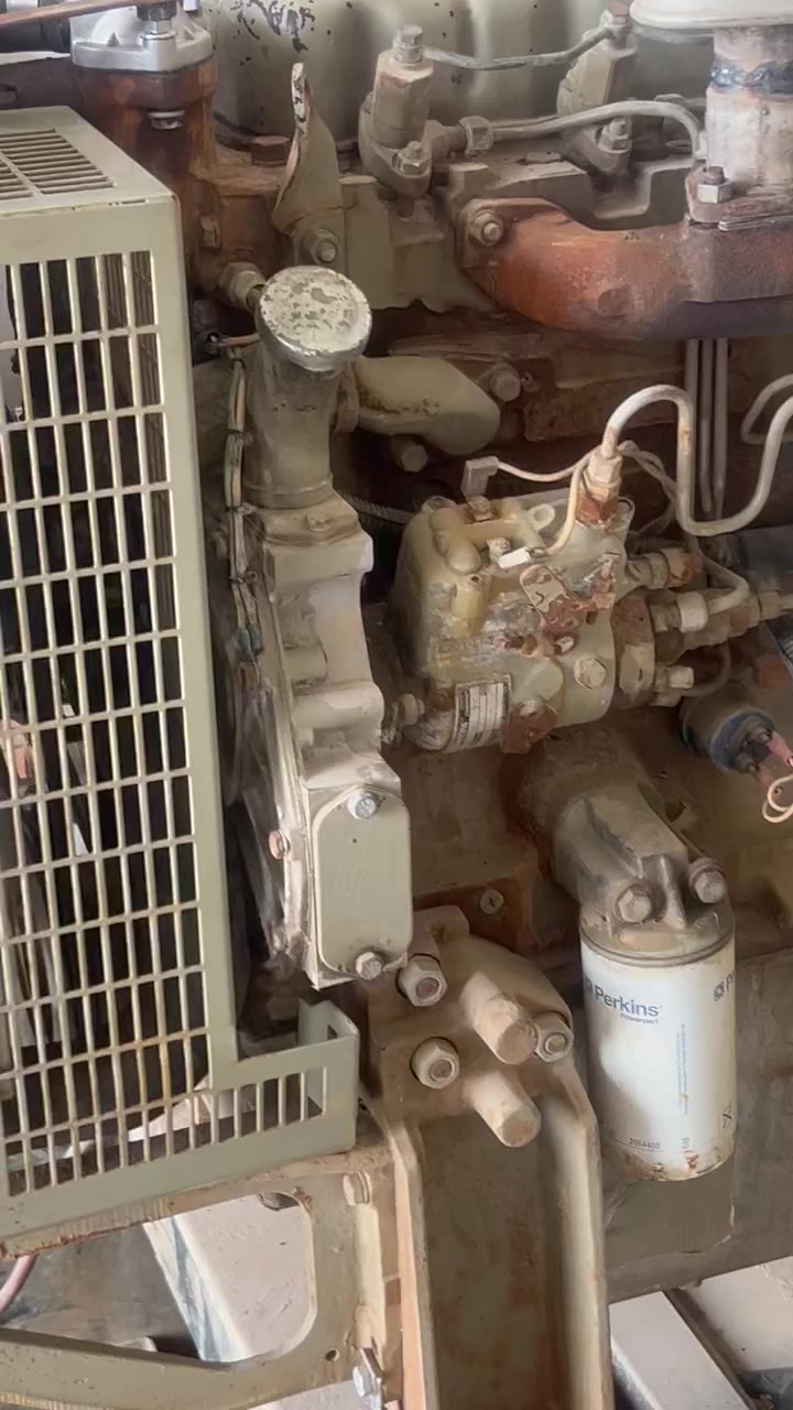 مولد بيركنز 30 KV جداا نضيفه مامشتغله بلعراق للاستفسار مجمع الجبوري الديوانيه مقابلمعمل غاز الديوانيه *********** .. واتس اب 004917677060032
