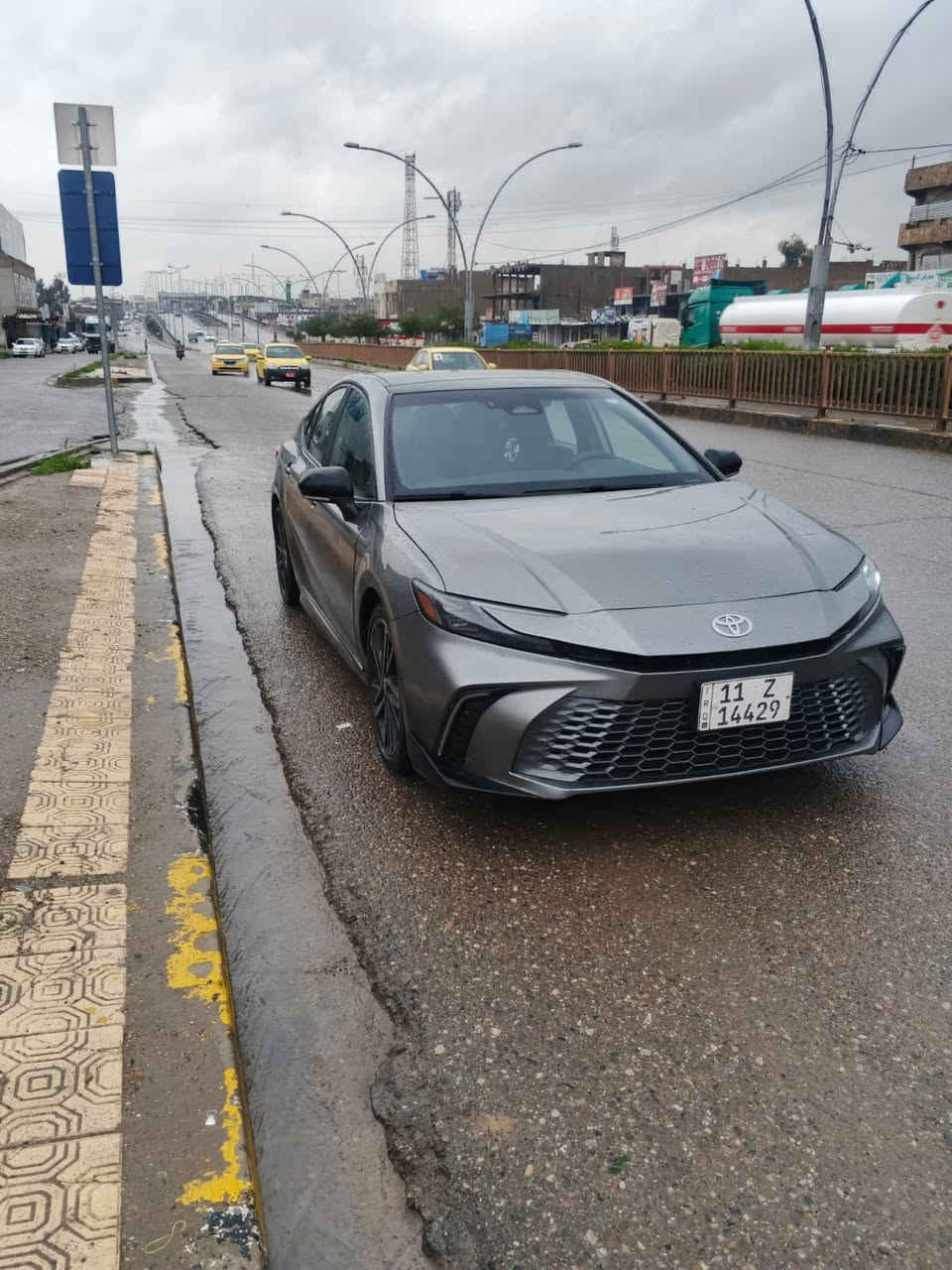 تويوتا كامري 
وارد حادث جاملغ وبنيد
موديل2024
ماشيه24mi
رقم بغداد تحويل ثاني يوم
فول فتحه بصمه 1/1
***********
