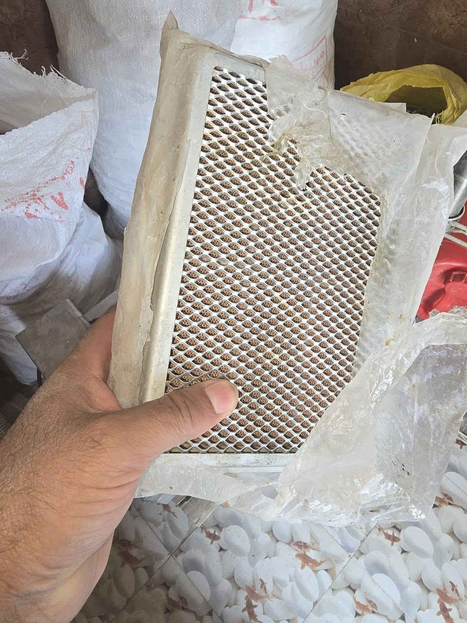 صانعة ثلج استخدام موسم واحد ماخذه 700السعر الحالي 450
طباخ 3عين مع ملحقاته السعر 100
دكت الطول 2متر 75000
مشاعل شوايه گص الحجر الاصلي عدد 5القطعه 15
باترينه سل ستيل ثقيله القياس 3متر السعر 300العنوان الناصريه قضاء الفجر ***********
