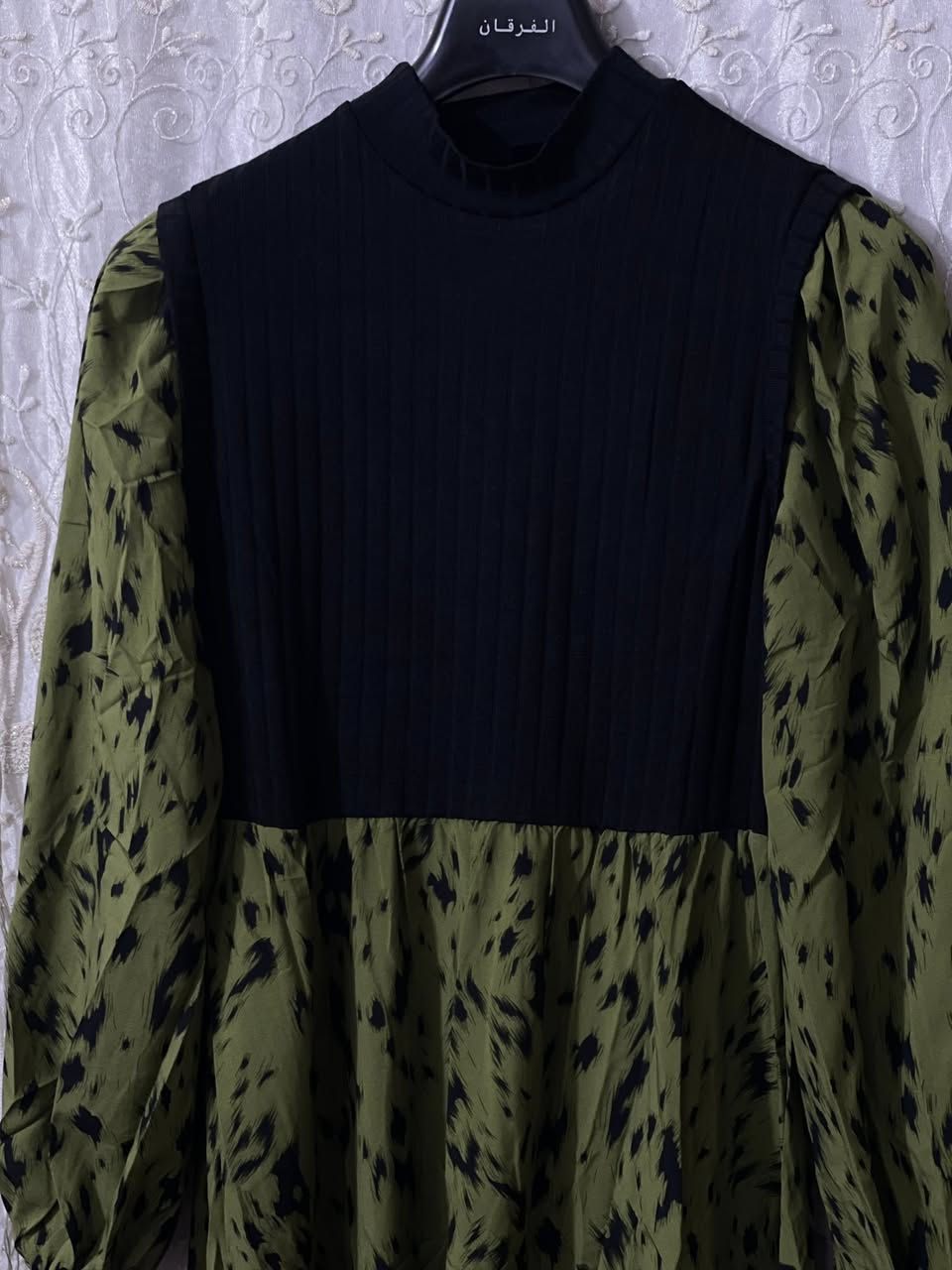 بنات عندي ملابس نسائية كلها شي ان وجيك بوينت تخبل وقماش راقي وكلها باليبل الي تريد تراسلني


**إذا كنت صاحب هذا الإعلان وتريد حذفه لأي سبب، رجاءا أرسل رسالة إلى الدعم الفني**