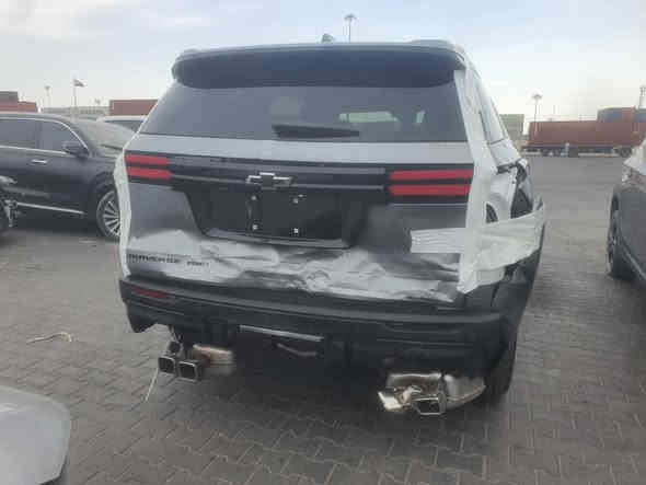 ترافرس 2025/z71 ضربة خلفيه  بدون رقم السعر 370 / ماشيه 6500 km/ واتساب ***********
