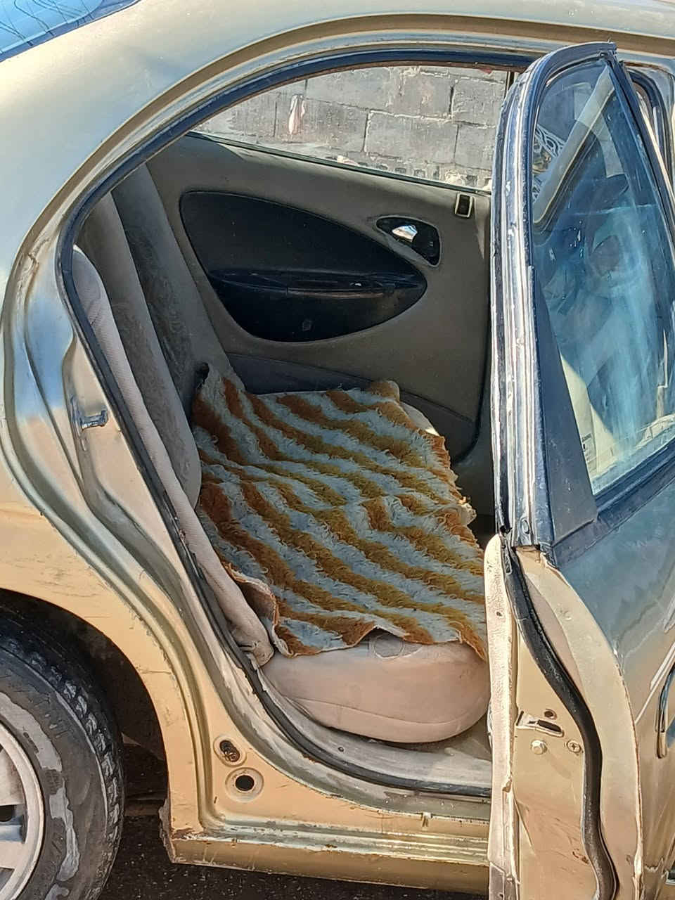 دايو نوبره موديل 99 رقم بغداد سنويه 27 
سعرها 27 مكان السياره كربلاء
***********.  ‎***********
