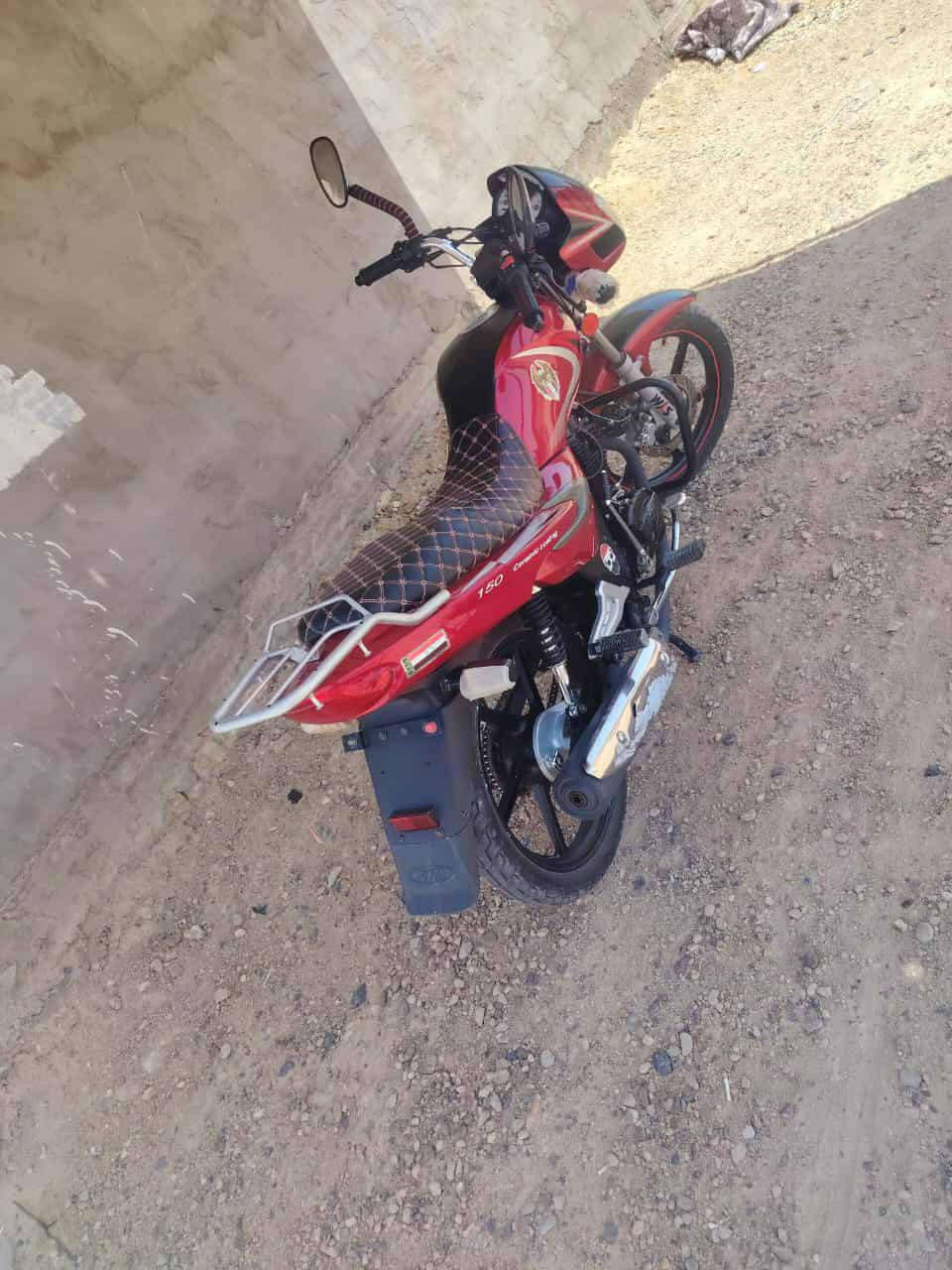 سلام عليكم
شباب دراجه للبيع موديل ٢٢
تحويل مباشر بس بل تسجيل صار لونها رصاصي يعني بس تغير لون بل مرور سعر مليون و 750 
***********
