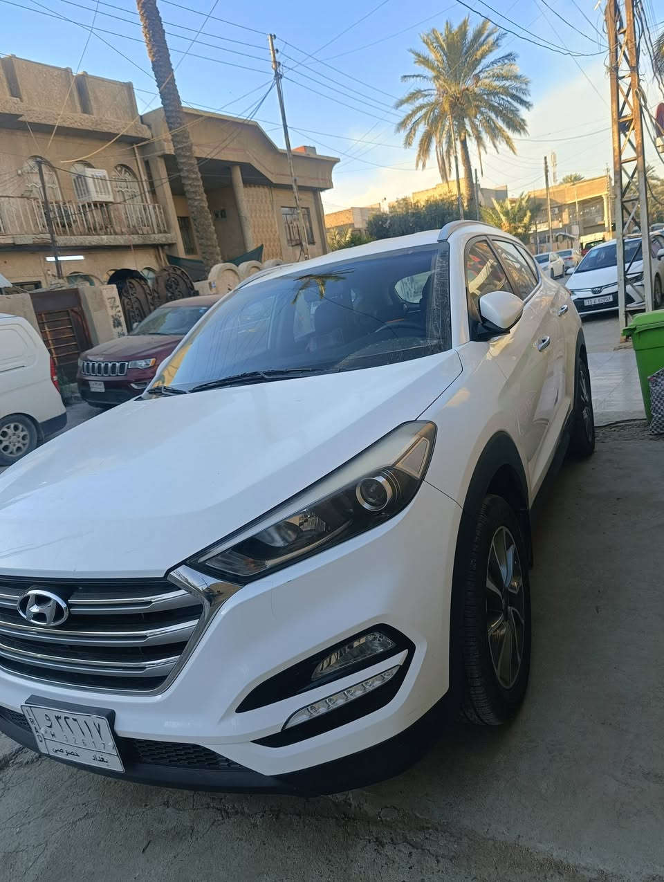 السلام عليكم 
هيونداي توسان 2018 خليجي 
مكفولة من الحادث والصبغ 
داخل جلد احمر 
تبريد قطعتين 
تحكم ستيرن 
اشاير مري حساس خلفي 
كاميرا 
مكان السيارة بغداد الدورة
السعر 182 وبيها مجال بسيط 
للاستفسار 
***********
