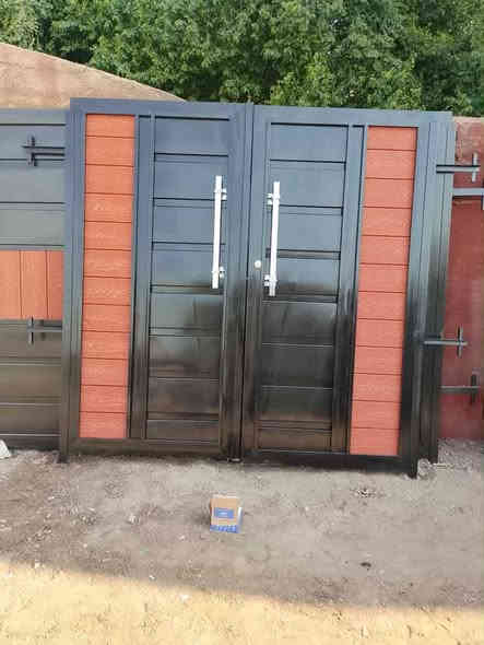 معمل حداد السلام بواب وشبابيك جملة فقط جنل ٣ مليم ونص ولا داخل مليم ونص شخل درجة ولة مكاني بغداد جملة فقط ***********
