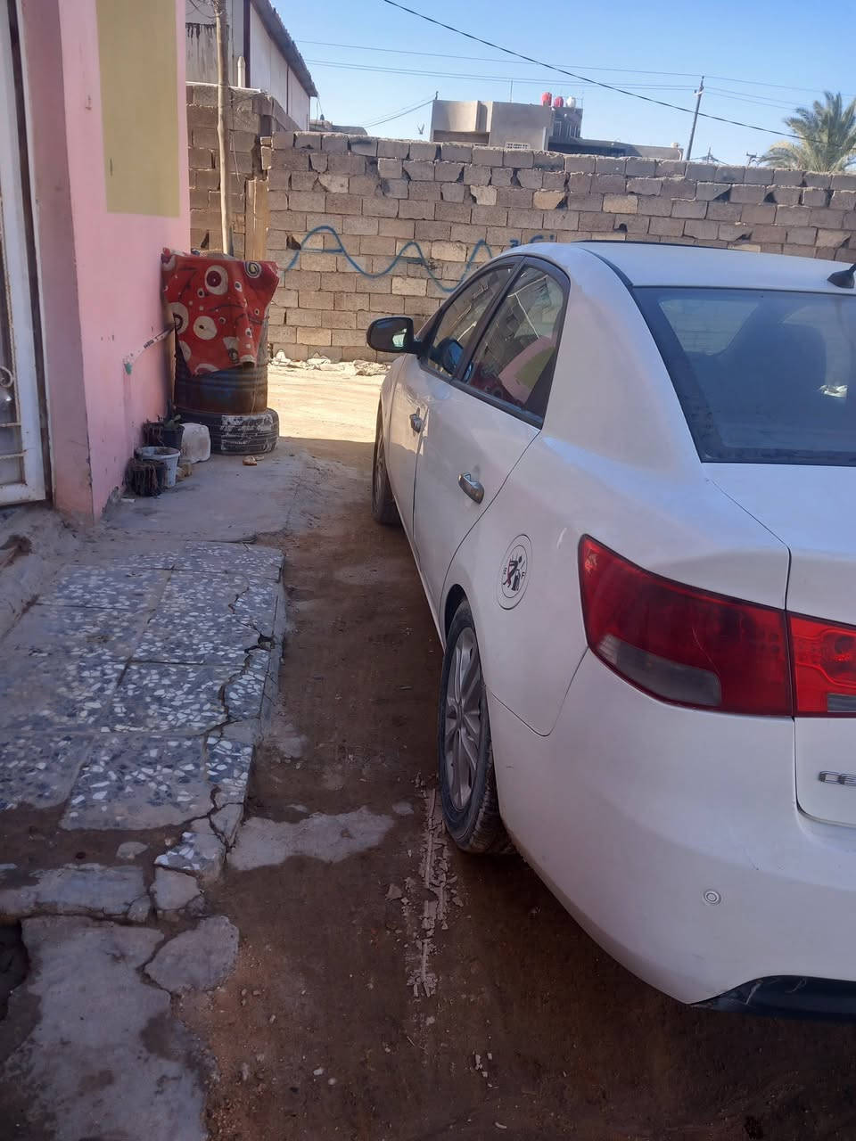 السلام عليكم سيراتو موديل ١١ خليجي وكاله بسمي أربيل مداور مضمون السونار واضح بالنشر كير،محرك مكفول تبريد شغال السعر ٩٣ مع المجال القليل أستفسار أكثر اتصال ***********
