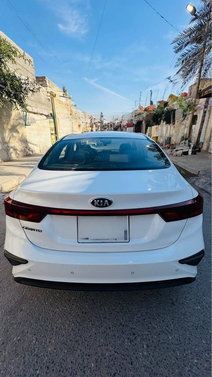 السلام عليكم من رخصة الادمن
للبيع كيا سيراتو خليجي موديل 2020  ماشيه126500 وقابله للزيادة رقم اربيل سنوية منتهي بأسم شركة عزيز فيصل عزيز بيها وكاله بأسم ولد صديقي  محرك 1600تبريد خلفي شاشة وكامره خلفيه حساسات بيها اربع اصابع بالبنيد سحب كارت والمدكر الايمن مقسم  وبيها رصعة كد شبر بالداير خلف السايق والباقي مكفول
السعر143 ورقه وبيها مجال بسيط 
مكاني بصرة حي الحسين 
هاتف 📞 *********** البصرة, العراق
