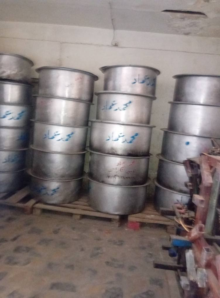 غراض طبخ للبيع قدر فافون مختلف الاحجام العدد ٢٠ طباخ ايراني العدد ١١ صحن عراوي قياس ٧٠ العدد ٥٠ صحن عراوي قياس ٦٠ العدد ٥٠ مصافي، جفاجير ،طباخ شاي كتلي شاي صحن صغير كرسي الناصر فلات العدد١٢٥ كرسي عظم عاج العدد ٥٠ الأغراض نظيفه جدا مكاني بغداد الدوره ***********بي واتساب ***********ابو عبدلله
