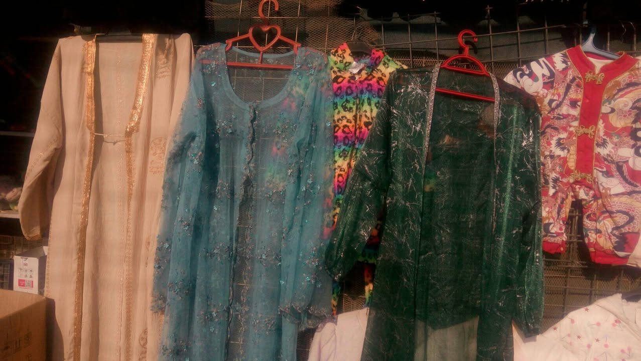 عبايات وبشت خليجي نسائي بناتي درجه اولى محل ابو سعد القياره قرب فرع التربيه الشارع العام،،،وتول وبردات


**إذا كنت صاحب هذا الإعلان وتريد حذفه لأي سبب، رجاءا أرسل رسالة إلى الدعم الفني**