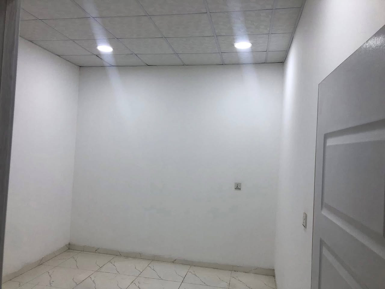 للايجار .......... دار في حي الكفاءات الثانية
سعر الايجار 600 قفل ( مطلوب عائلة صغيرة حسب طلب صاحب البيت ) 
الموقع : حي الكفاءات الثانية
المساحة :100 متر 
التفاصيل : صالة ومطبخ  وغرفة ومشتملات بالطابق الاول 
الطابق الثاني : غرفتين ومشتملات وهول 
للاستفسار اكثر الاتصال 
 ***********   _____ ***********
او زيارة مكتبنا في حي الكندي الاولى نهاية سايدين الكندي
