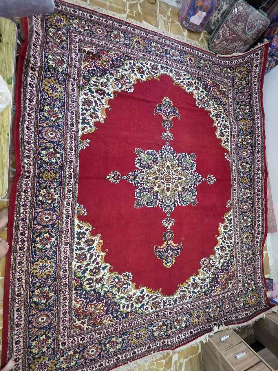 السلام عليكم ورحمة الله وبركاته..
زولية مستعملة نظيفة جدا الطول ٣،٧٠ متر والعرض ٣ متر مكاني الغزالية التواصل واتس اب ***********
