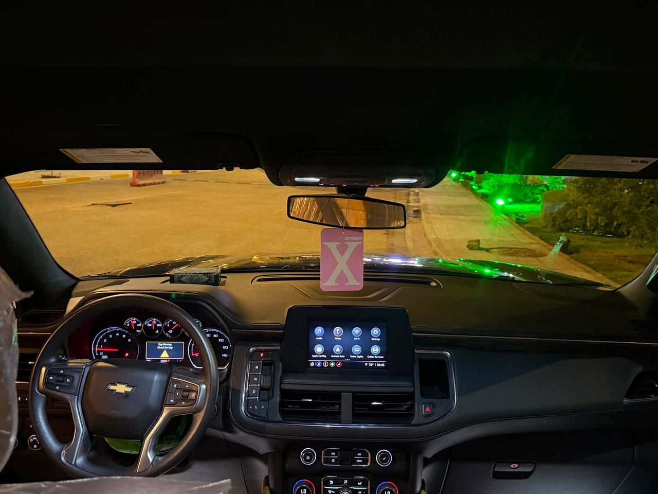 تاهو للبيع مديل 2023
دخول جديد مرقم ضباط حره
بيهه صبغ بل بيبان وبدايت جاملغ 
سعرهه ٣٨٠ ورقه 
ماشيه ١٦ الف فقط
***********
