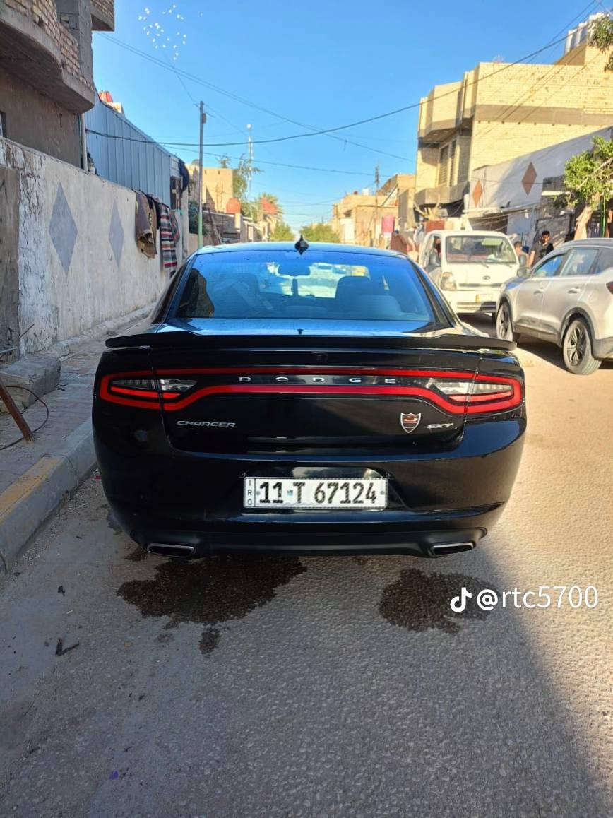 السلام عليكم
بيع او مراوس 
دوج جارجر 2016 SXT
حادثها  جاملغات أماميه وبنيد بابتين كلير بيها من امريكا 
مواصفات 
بصمه 
شاشه 
تحكم ستيرن 
سياره جاهزه بدون نقص 
محرك 3600 / 6سلندر 
مكانها كربلاء 
السعر 160 $وبيها مجال لشراي 
رقمي ‏‪ 0771 860 7063‬‏بي وتساب
