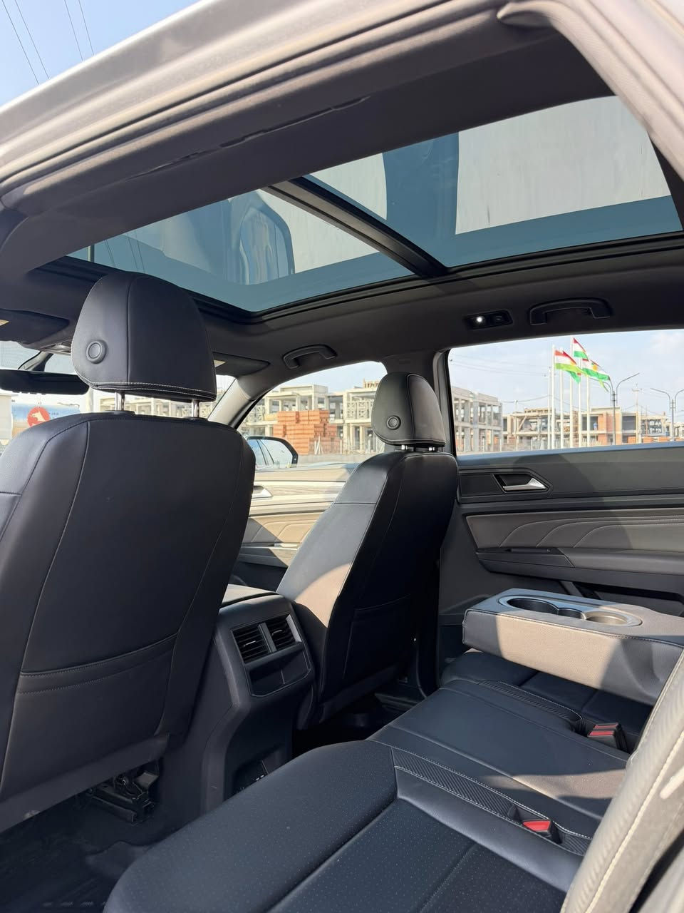 Atlas cross sport  se + 2023
حجم المحرك V6 سلندر (3.6L)
عداد المسافة 32  الف
ضرر : بوند و جاملغ صبع و جاملغ Pdr 
5 راكب
بصمة تشغيل
بصمة أبواب
تشغيل عن بعد (Remote Start)
صندوق شفط كهربائي
فتحة سقف بنرامه 
رادار أمامي (تحديد مسار)
رادار جانبي (نقاط عمياء)
رادار خلفي (تحذير من الاصطدام)
كاميرة
تحكم وضعيات القيادة Drive Modes
تبريد مركزي لمس
كشنات جلد+تدفئة
هاند بريك بصمة
Android Auto 
Apple Car Play
مانع انزلاق+ABS
شاشة كبيرة لمس
حساسات خلفية+ كاميرا 
تحكمات استيرن
اوتو ستارت Auto start 
اوتو ستوب Auto Stop 
وبقية المواصفات المعروفة
سنوية جديدة 
*********** موجود واتساب
***********
