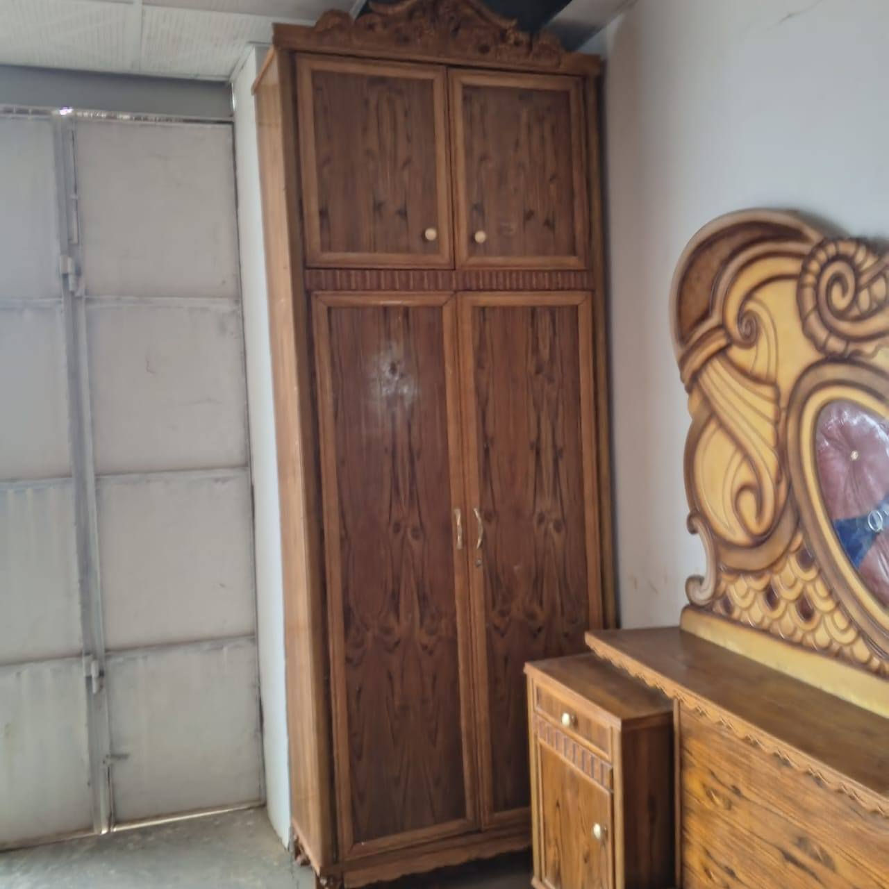 سلام عليكم توجد غرفه نوم عراقي حطاطه مستعمل شي قليل العنوان الرمانه البوعبيد السعر ٨٥٠ وبيها مجال   الستفسار عل هاذه الرقم ***********
