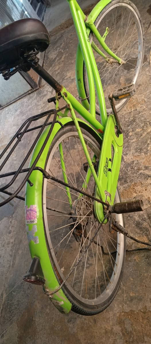 سلام عليكم بايسكل للبيع شركه Bran موديل 14 للتواصل ***********
