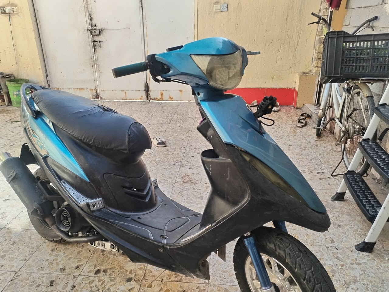 ميسان المجر الكبير
سلام عليكم شباب دراجه نضيفه مجفت مره وحده  سلف شغال هندر لا  السعر٤٥٠ وبيه مجال اوراق خاص مغلق مو شراي لا تعبني وبس تسئل ***********
