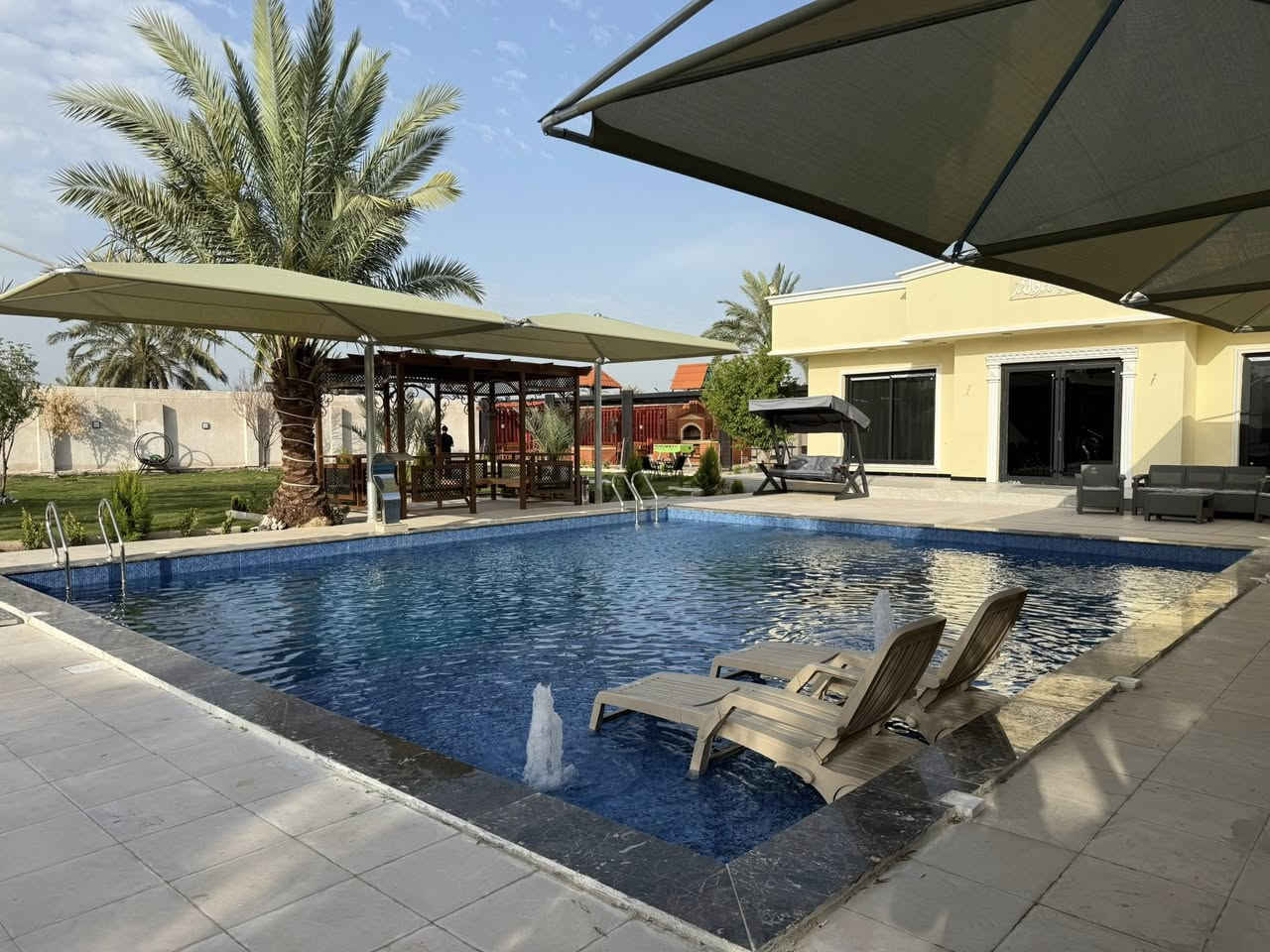 اهلاً وسهلاً بكم  
تم بعون الله افتتاح مزرعة درر المدائن
📍 الموقع: المدائن – سلمان باك – منطقة الوردية

📞 للحجز والاستفسار واتساب اتصال او مراسلة الصفحه 
***********
***********
