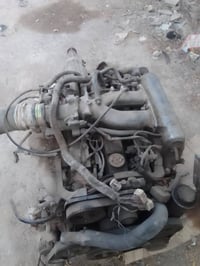 عليكم مكين وكير كاملات هوي وتفرعاتها مكينه بيها دخانه بس من تحمه تكطع ...