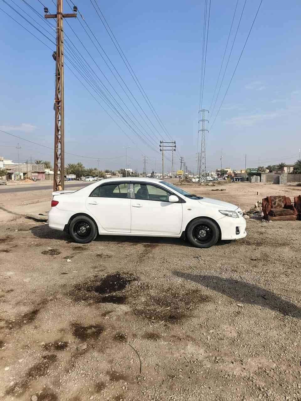 السلام عليكم اخوان عندي كورلا للبيع موديل ٢٠١١ خليجي مكينه ١٨٠٠ ماشيه ١٧٥ الف كيلو
رقم بغداد باسمي (هزه +سنويه + ارقام + جامه اماميه ) جدد وثاني يوم التحويل 
(مكينه +كير + تبريد +تدفئه+تخم تاير +كهربائيات) كلهن مكفولات 
حداديه خلفيه جديده الاماميه نضافتهن ٨٠ بالميه 
اخوان السياره صاير بيها ضربه بين البابتين والجاملغ الخلفي مصبوغ ونص القماره يعني (٣ قطع ونص القماره) 
السونار مرفق بالمنشور 
السعر ٩٨ مكاني بغداد ابو غريب 
للاسفسار *********** او ***********
