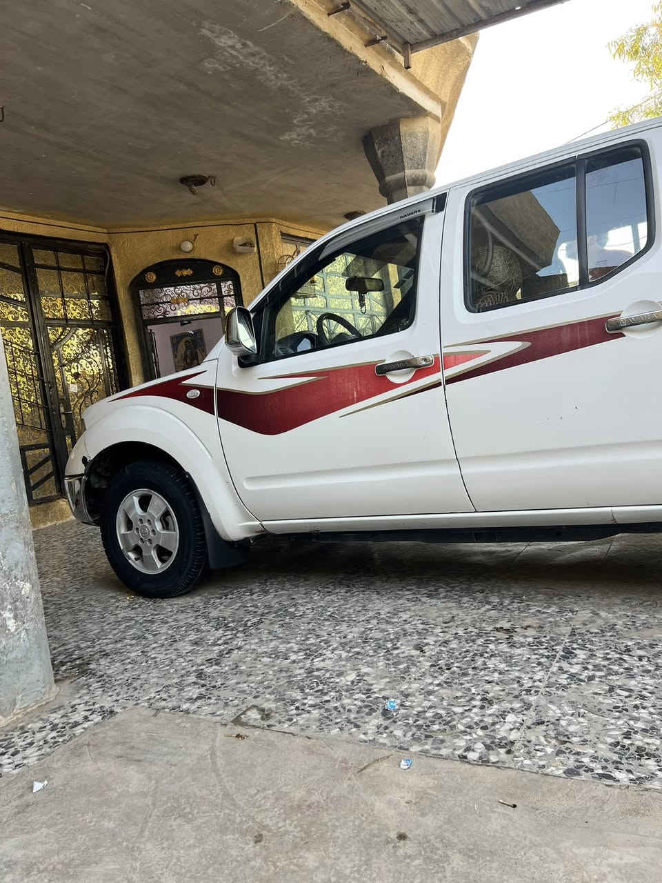 سلام عليكم نيسان نيفاره اللبيع موديل 8رقم ذي قار سنويه . 30 بسمي مكان بغداد   ***********
