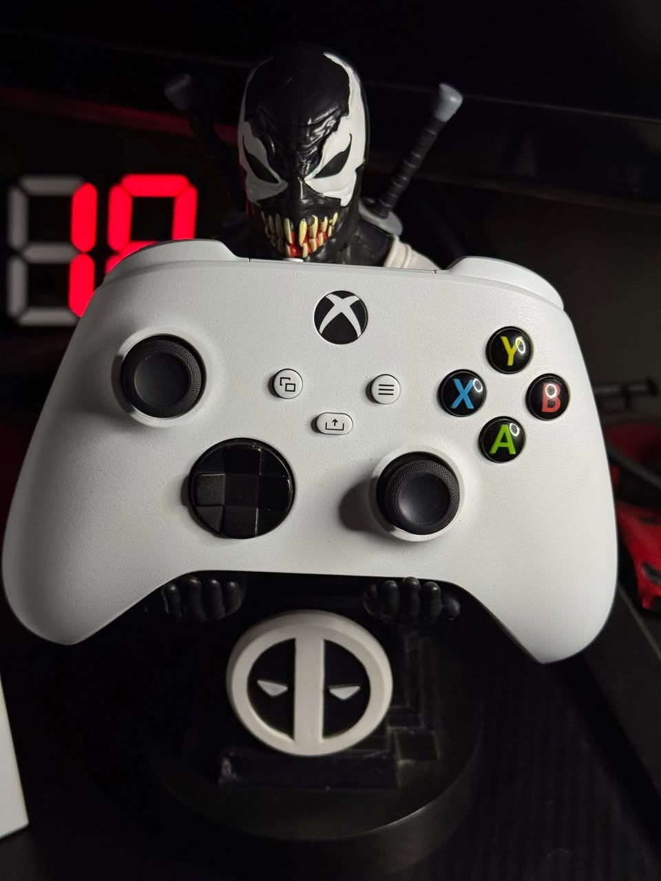 سيريس اس كامل ملحقاته الاصلية وطبعا لا مفتوح ولا مصلح نضافة 100% تماما 🔥

يحتوي على 23 لعبة مملوكة قوية 

الالعاب 👇

1- FC26 🔥
2- FIFA 23
3- FIFA 22
4- FIFA 20
5- FIFA 18
6- FIFA 17

7- Call of Duty black ops 4
8- Battlefield 1
9- GTA V
10- Red dead 2
11- Assassins creed origins
12- Cuphead
13- Forza horizone 3
14- Injustice 2
15- It takes two
16- Naroto
17- Mortal kombat 11
18- Rayman legends
19- Planet VS zombies Garden warfare
20- Watch dogs 2
21- The walking dead 

السعر : 425 الف 🔥

*توصيل متوفر لكل المحافظات العراقية ❤️


**إذا كنت صاحب هذا الإعلان وتريد حذفه لأي سبب، رجاءا أرسل رسالة إلى الدعم الفني**