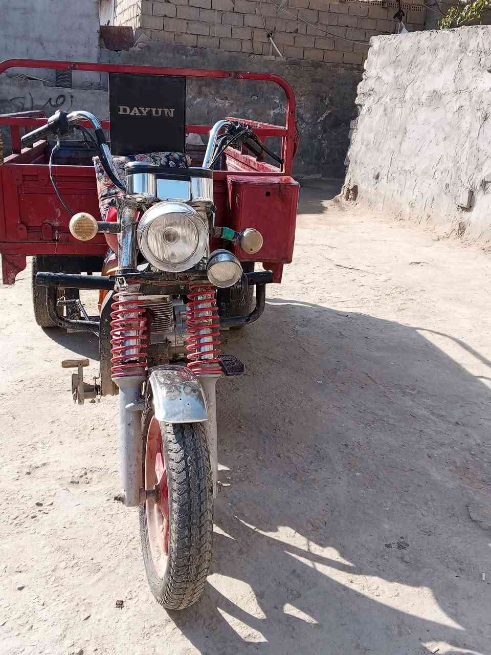 سلام عليكم ستوته للبيع موديل 15بيه محرك 24 وكسن مال صقر دشبول ودبلات صقر كله جدد مكفوله مكان بابل شوملي وهاذه رقمي ***********
