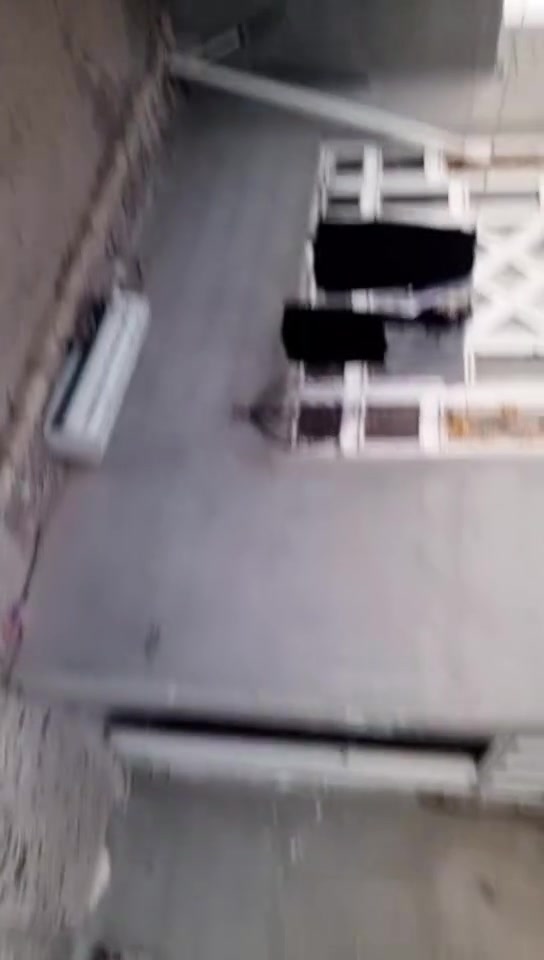 السلام عليكم مكلف بلنشر يوجد بيت بناء جديد مساحته 150 متر سعره مناسب 35 وبي مجال 
عنوان البيت واسط النعمانيه قرب المتنابي البشارع المشروع
الستفسار هذا رقم 
‏‪***********‬‏
