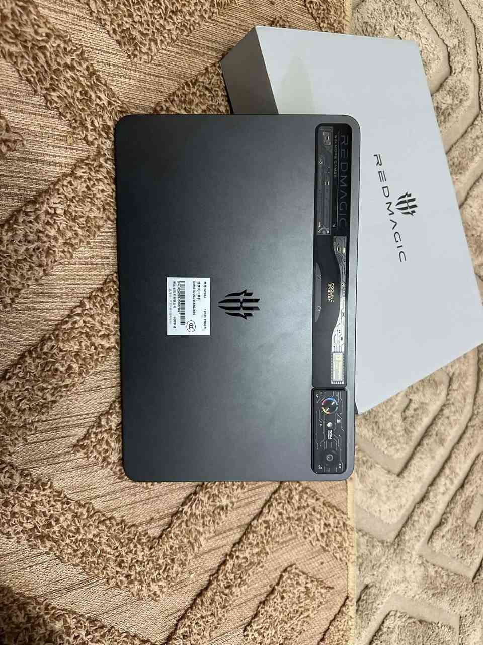 ع: أيباد ريد ماجيك نوفا (Red Magic Nova)
المواصفات والحالة:
• الذاكرة: 256 جيجابايت.
• النظافة: الجهاز بحالة الوكالة (فول نظافة)، خالي من أي عيوب أو خدوش.
كامل الملحقات 
• الاستخدام: استخدام قليل جداً وشخصي (شبه جديد).
• الأداء: الجهاز يعتبر من أقوى الأجهزة للألعاب والتطبيقات الثقيلة.
قيم وآخذ"، الجهاز يستاهل والي يرضي رب العالمين ما نقصر وياه
مكاني بغداد


**إذا كنت صاحب هذا الإعلان وتريد حذفه لأي سبب، رجاءا أرسل رسالة إلى الدعم الفني**