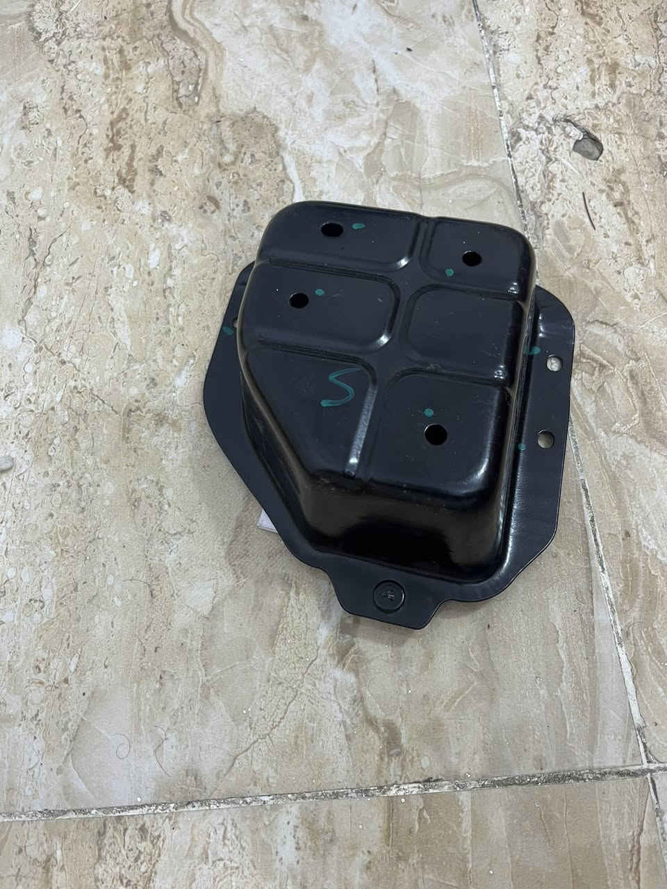 سلام عليكم دواسه خلفيه اصليه مال 24 ما مفتوحه 15
دواسه اماميه مال سايق اصليه كذالك 24 ما مستخدمه ولا مره 25
دوست بريك اصليه 10
مكاني بغداد العبيدي رقم ***********
