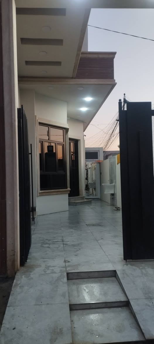 دار اللبيع ركن التعليم جمعية غرفة تجارة المساحة 140ركن على شارعين 10متر بناء 2025حديث السعر 95الاتصال على الرقم ***********يتوفر واتساب
