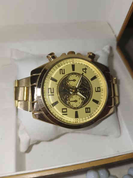 ساعة وسبحة فقط نقص باتري السعر 35 مع المجال قليل مكاني نجف شارع المطار القديم ***********
