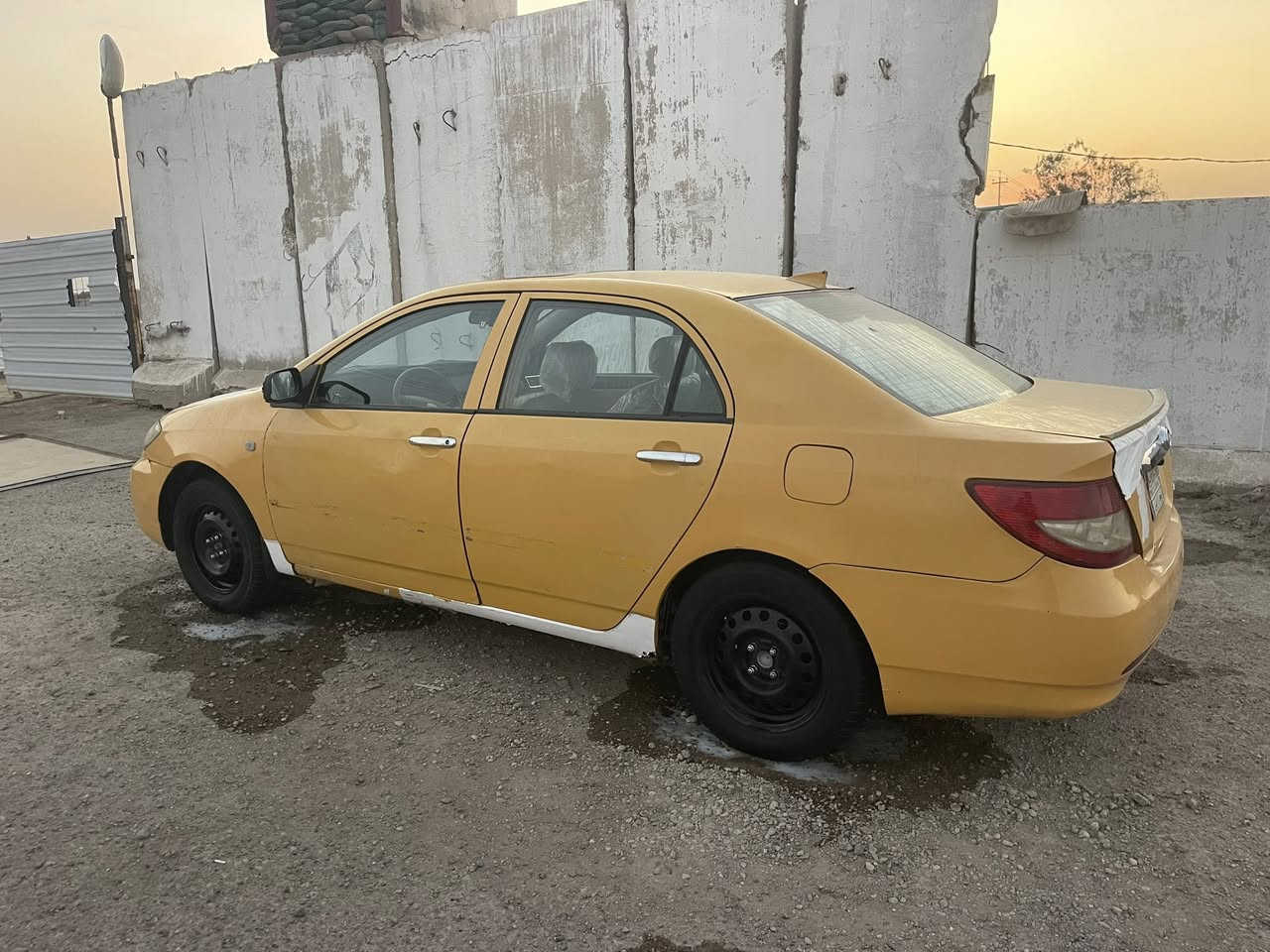 السلام عليكم بي وايدي موديل ١١رعيه متوفي بس أهله موجودين أقابلك وياهم ماعتهم شي عوزه صدر خلفي سعره ٣٠ بغداد ***********
