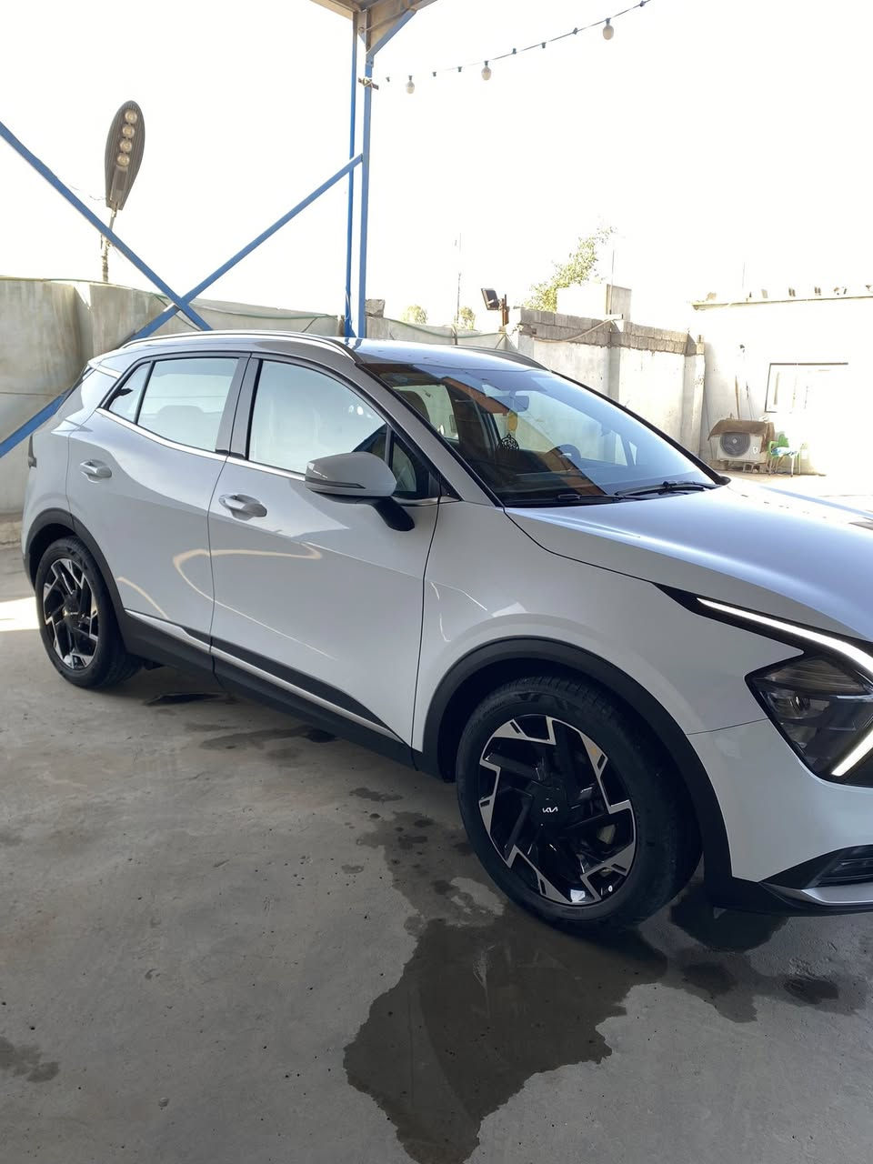 للبيع /كيا سبورتج خليجي ٢٠٢٣
السيارة على وضع الزيرو ماشية ١٣ الف
____________________
مكان السيارة/ ديالى _بعقوبة
رقم الهاتف ***********

المواصفات:
▪️ رقم بغداد - باسمي
▪️ ماشية فقط ١٣ الف
▪️ محرك 2000 CC - دبل دوش
▪️ بصمة تشغيل + دخول ذكي
▪️ بصمة أبواب
▪️ هند بريك بصمة
▪️ 4 وضعيات قيادة
▪️ تبريد مزدوج (قطعتين)
▪️ تدفئة ستيرن والمقاعد الأمامية
▪️ كشنات كهربائية مال سائق والسكن
▪️ شاشة أصلية و6 ايرباكات
▪️ أوتو هولد + مانع انزلاق
▪️ كاميرا خلفية + حساسات أمامية وخلفية
▪️ رادار + نظام النقطة العمياء
▪️ مصابيح LED زينون أمامية وخلفية
▪️ تحكم كامل من الستيرن
▪️ إشارات ترحيبية عند الاقتراب

(السعر٢٢٧/وقابل للتفاوض ضمن المعقول)

