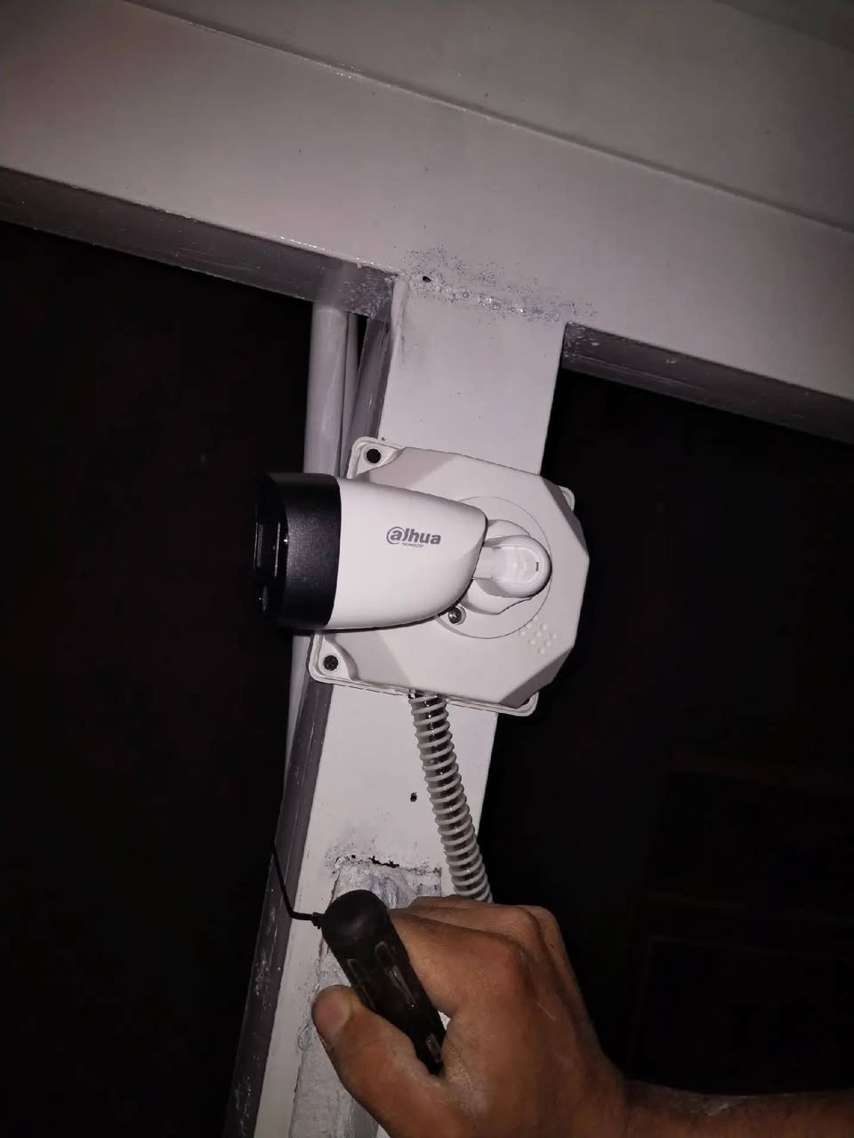 جانب من اعمالنه في تأمين كامرات مراقبه
في مدينة الحمزه الغربي

التسليك المخفي
تسليك بوري
فنش وعمل درجه اوله ✅
كامرات اصليه من ماركة دهوا
ملون ليلي نهاري
تركيب UBS لتشعيل المنضومة على مادر 24 ساعه
فيش وكيبل كوكصل النحاس

كشف للمنزل قبل العمل لنرا مالكامرات التي تناسبه وتغطيه بالكامل

عنوان عملنا قبل العمل هو/ الدقه العمل / ترتيب الكامرات واخفاء الاسلاك بأي عمل كان /بوري او ضاهري

عمل وتركيب البوكسات والكامرات والاسعار المناسبه الي ترضي الله سبحان وتعال ثم الزبون

للتنصب او لصيانة الكامرات المراقبه الاتصال على الرقم ***********
 او مراسلة صفحة عين الأمان كامرات المراقبة
