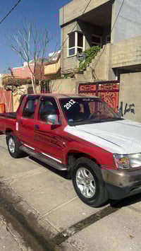 هايلكس • ٢٠١٢ • أربيل