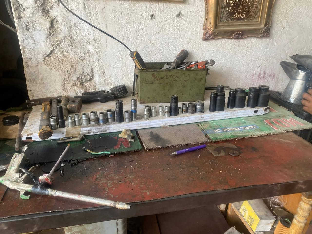 سلا عليكم محل بنجر لبيع الغراض  أنضاف الدهن مو ويا المحل جاهز أي نقص مابي امكان حله السعر مليون 500وبي مجال  الرقم.  ***********
