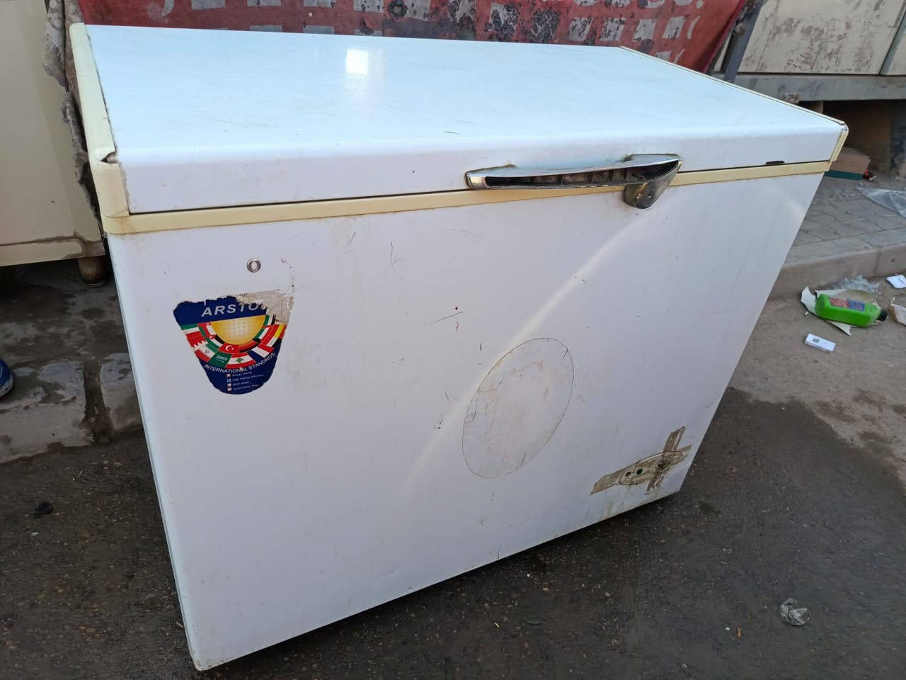 سلام عليكم مجمده 14قدم نضيفه كلش التواصل على الرقم ***********
