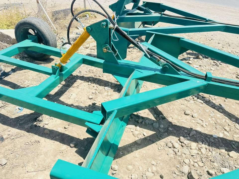 سلام عليكم معدات زراعيه كافه الاحجام حديد ثقيل الاتصال ***********
