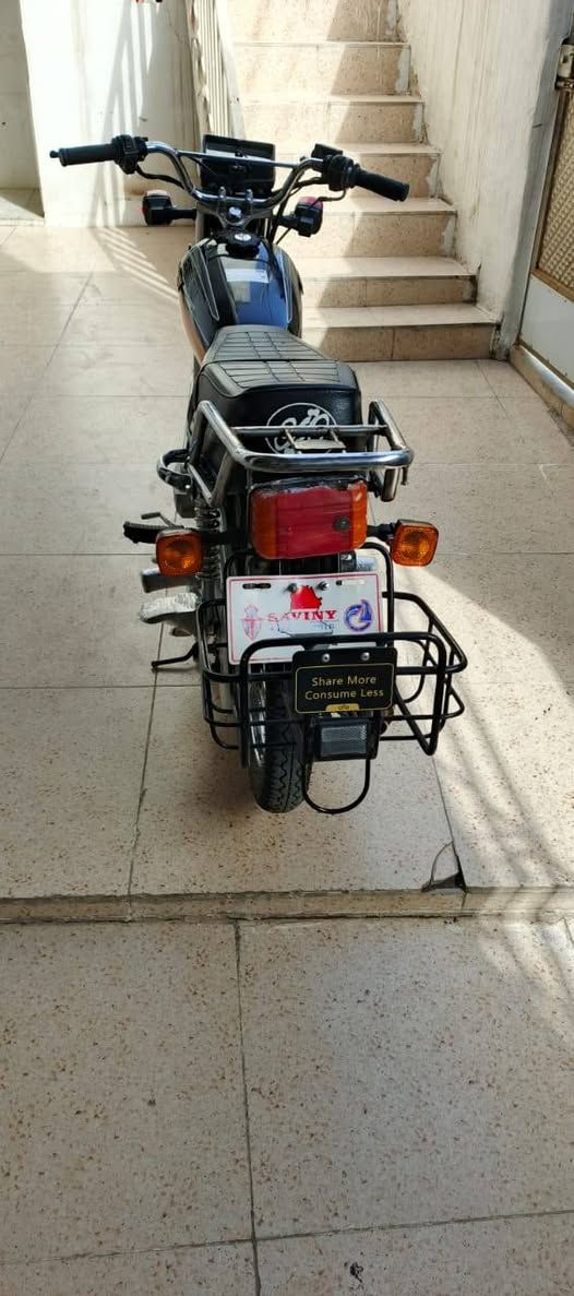 السلام عليكم 
دراجه للبيع السعر 350 قفل


**إذا كنت صاحب هذا الإعلان وتريد حذفه لأي سبب، رجاءا أرسل رسالة إلى الدعم الفني**