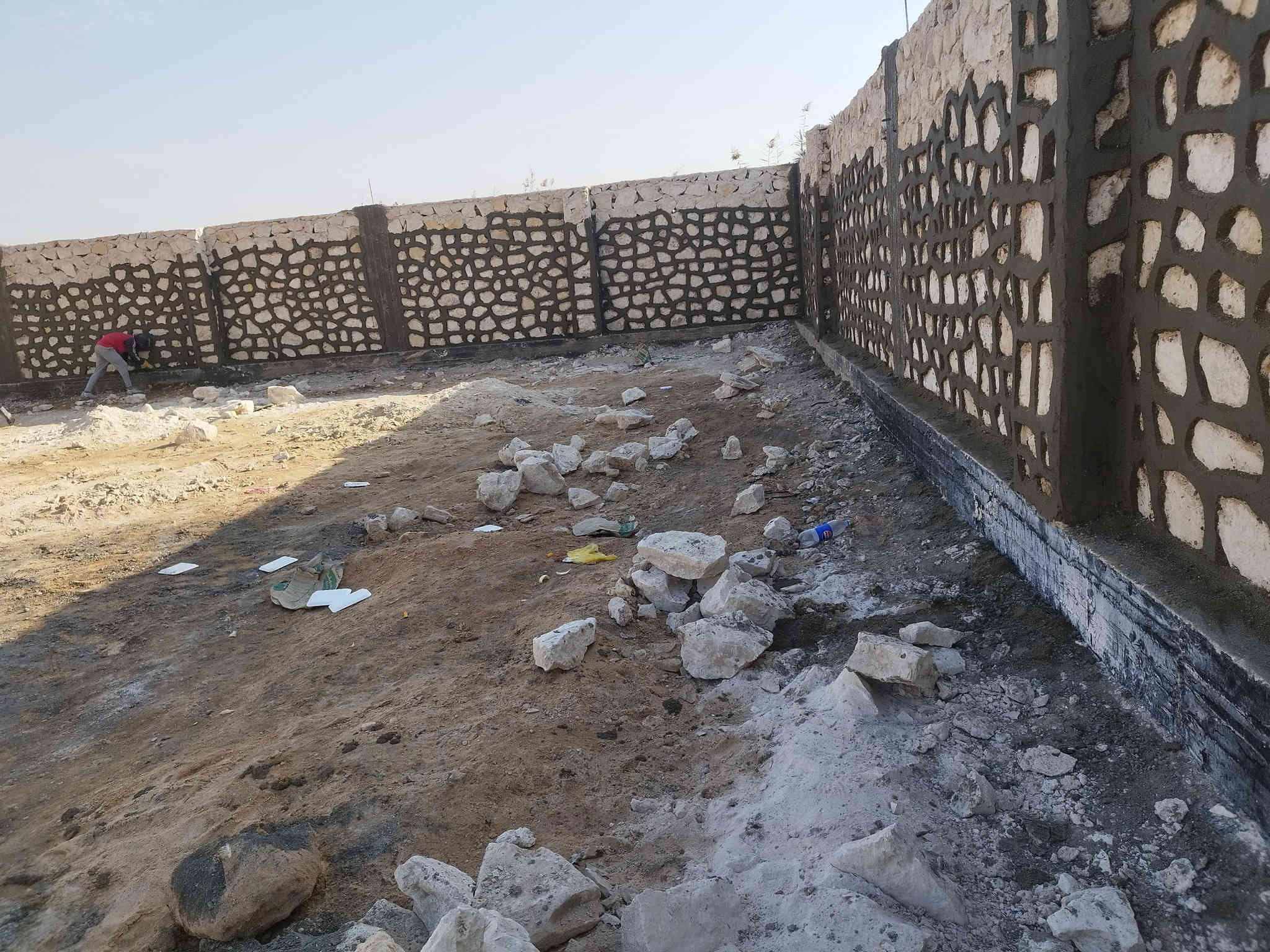 بناء حجر أساسات رصف ارصفه بحيرات 
سياجات بيوت 
لبخ درجه اولى 
بناء بلوك كادر متخصص نعمل في جميع المحافضات 
مكانه نجف 
***********
