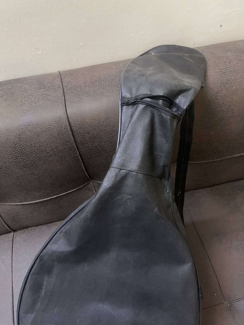 عود جديد للبيع  اشتريته من محل ميوزك بالكراده  داخل   ممستخدم  للبيع  السعر ٩٠ الف


**إذا كنت صاحب هذا الإعلان وتريد حذفه لأي سبب، رجاءا أرسل رسالة إلى الدعم الفني**