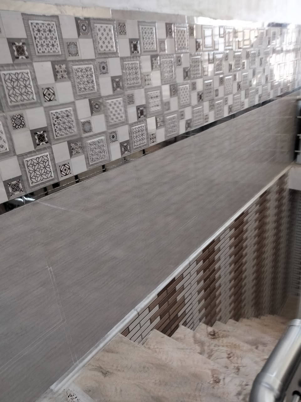 خلفه سيراميك عمل درجه اولى ***********
