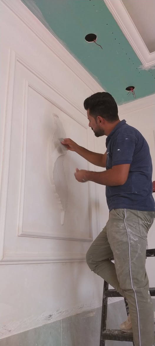 أعمالي في مجال الديكور والسقف الثانوي والاصباغ للإستفسار اتصال ع الرقم ***********

